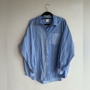GAP Men's Light Blue Pinstripe Button Down Shirt
